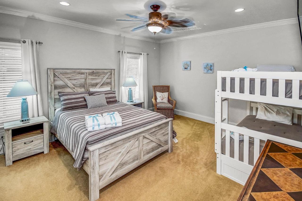 Holiday home 136 La Valencia Cir - At Peace *