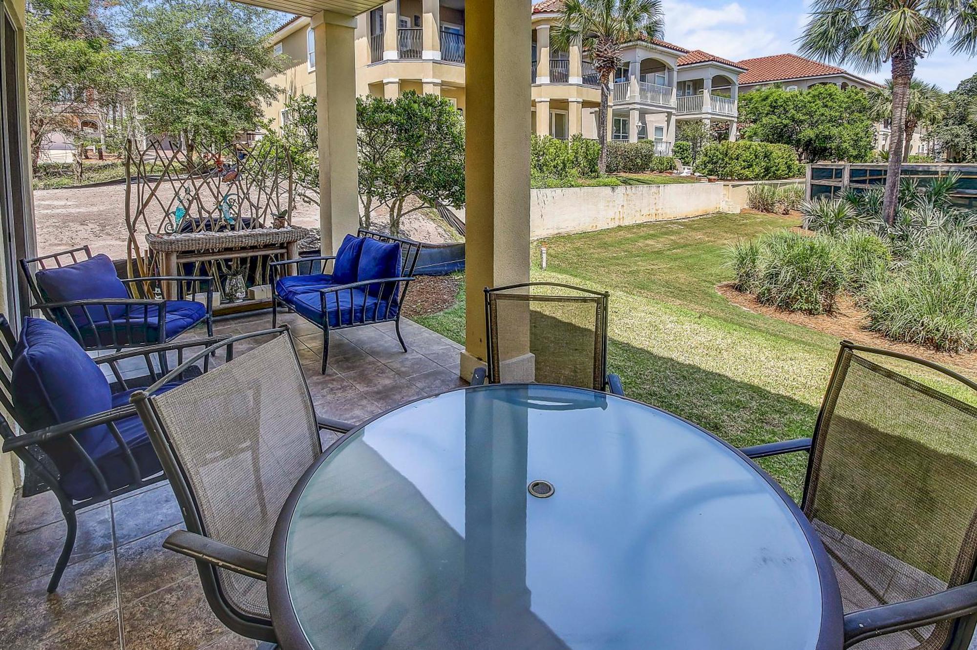 136 La Valencia Cir - At Peace *